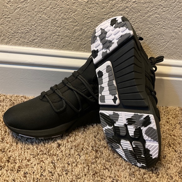 Fabletics Shoes - Fabletics Black Athletic Trainers NWOT Women Size 9.5